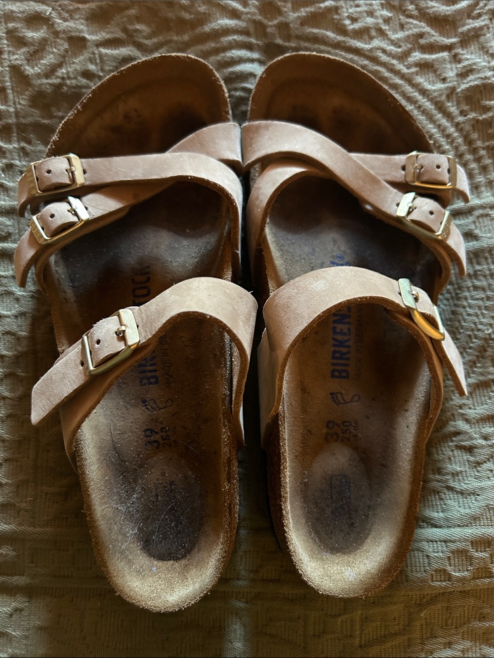 Birkenstock size 39 Buckle Sandals in Tan Leather